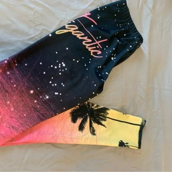 Big Gigantic Leggings - Picture 2 of 3